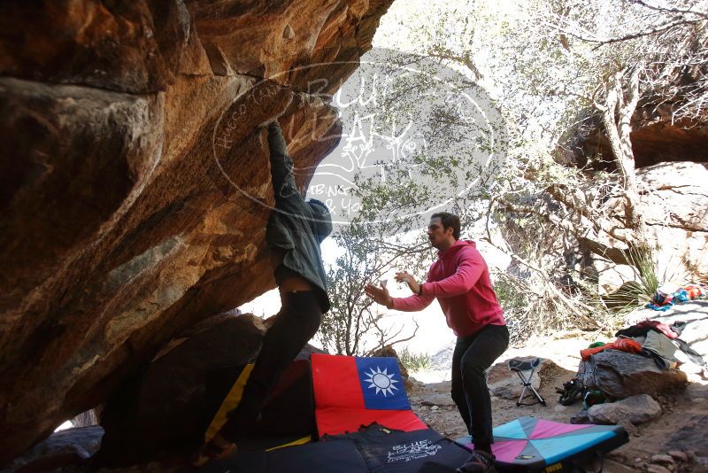 Bouldering in Hueco Tanks on 12/30/2019 with Blue Lizard Climbing and Yoga

Filename: SRM_20191230_1328440.jpg
Aperture: f/4.0
Shutter Speed: 1/250
Body: Canon EOS-1D Mark II
Lens: Canon EF 16-35mm f/2.8 L