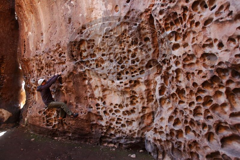 Bouldering in Hueco Tanks on 12/30/2019 with Blue Lizard Climbing and Yoga

Filename: SRM_20191230_1443550.jpg
Aperture: f/4.0
Shutter Speed: 1/100
Body: Canon EOS-1D Mark II
Lens: Canon EF 16-35mm f/2.8 L