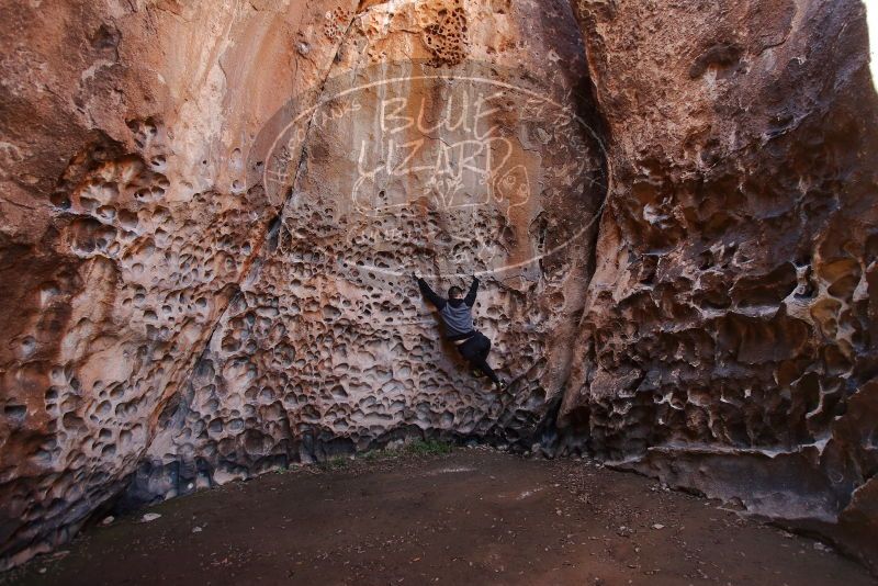 Bouldering in Hueco Tanks on 12/30/2019 with Blue Lizard Climbing and Yoga

Filename: SRM_20191230_1454260.jpg
Aperture: f/4.0
Shutter Speed: 1/100
Body: Canon EOS-1D Mark II
Lens: Canon EF 16-35mm f/2.8 L