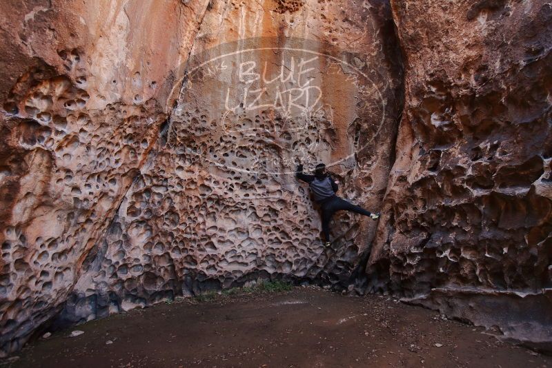 Bouldering in Hueco Tanks on 12/30/2019 with Blue Lizard Climbing and Yoga

Filename: SRM_20191230_1454350.jpg
Aperture: f/4.0
Shutter Speed: 1/100
Body: Canon EOS-1D Mark II
Lens: Canon EF 16-35mm f/2.8 L