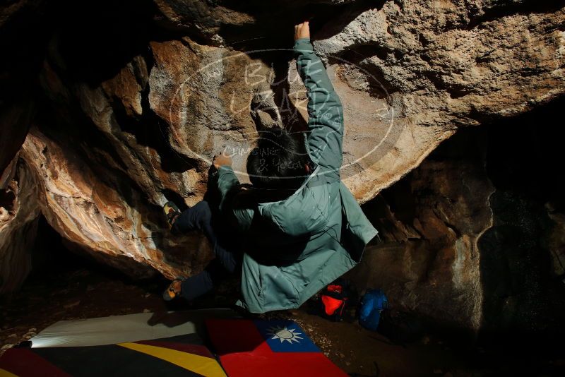 Bouldering in Hueco Tanks on 12/30/2019 with Blue Lizard Climbing and Yoga

Filename: SRM_20191230_1714300.jpg
Aperture: f/8.0
Shutter Speed: 1/250
Body: Canon EOS-1D Mark II
Lens: Canon EF 16-35mm f/2.8 L