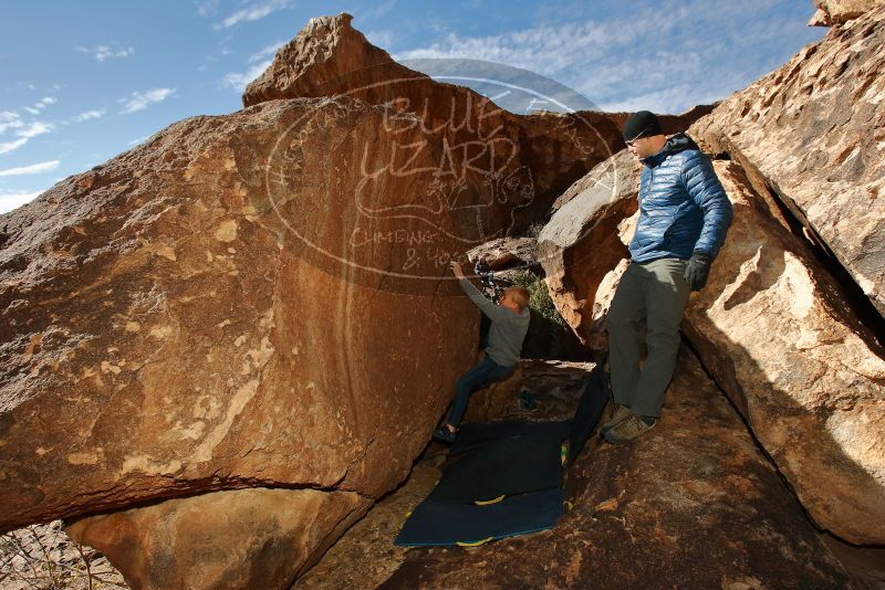 Bouldering in Hueco Tanks on 12/31/2019 with Blue Lizard Climbing and Yoga

Filename: SRM_20191231_1241000.jpg
Aperture: f/8.0
Shutter Speed: 1/250
Body: Canon EOS-1D Mark II
Lens: Canon EF 16-35mm f/2.8 L