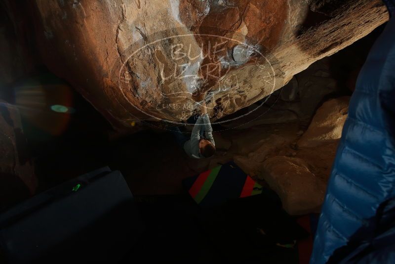 Bouldering in Hueco Tanks on 12/31/2019 with Blue Lizard Climbing and Yoga

Filename: SRM_20191231_1310280.jpg
Aperture: f/8.0
Shutter Speed: 1/250
Body: Canon EOS-1D Mark II
Lens: Canon EF 16-35mm f/2.8 L