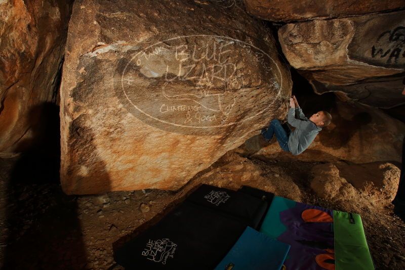 Bouldering in Hueco Tanks on 12/31/2019 with Blue Lizard Climbing and Yoga

Filename: SRM_20191231_1724170.jpg
Aperture: f/8.0
Shutter Speed: 1/250
Body: Canon EOS-1D Mark II
Lens: Canon EF 16-35mm f/2.8 L