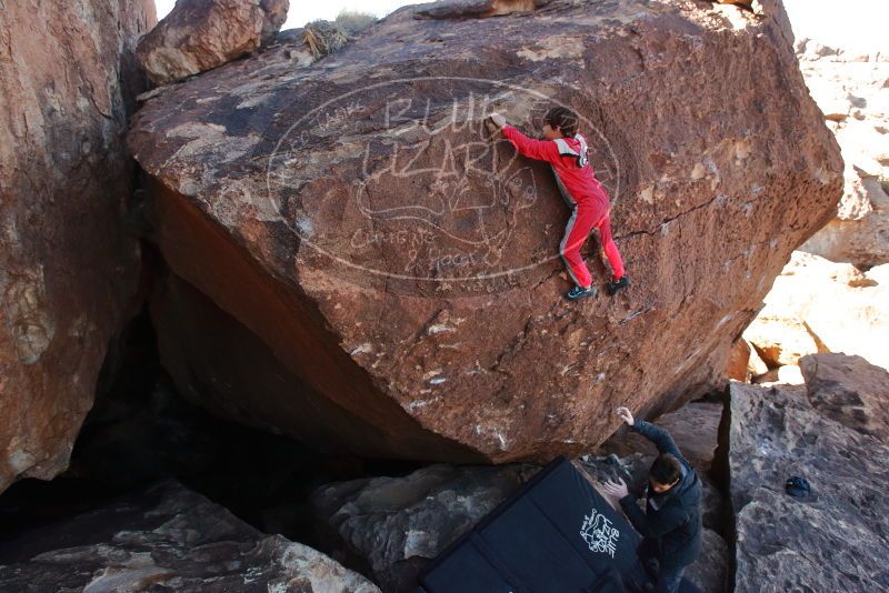 Bouldering in Hueco Tanks on 01/03/2020 with Blue Lizard Climbing and Yoga

Filename: SRM_20200103_1349490.jpg
Aperture: f/4.5
Shutter Speed: 1/320
Body: Canon EOS-1D Mark II
Lens: Canon EF 16-35mm f/2.8 L