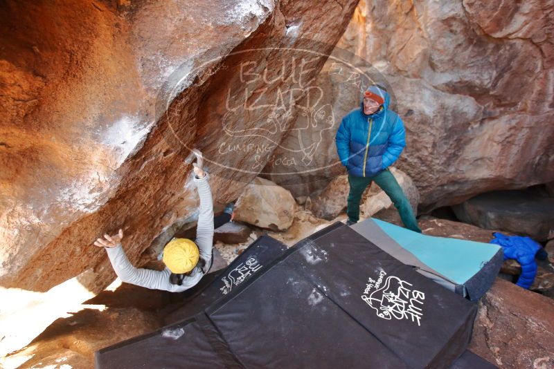 Bouldering in Hueco Tanks on 01/03/2020 with Blue Lizard Climbing and Yoga

Filename: SRM_20200103_1420150.jpg
Aperture: f/3.5
Shutter Speed: 1/250
Body: Canon EOS-1D Mark II
Lens: Canon EF 16-35mm f/2.8 L