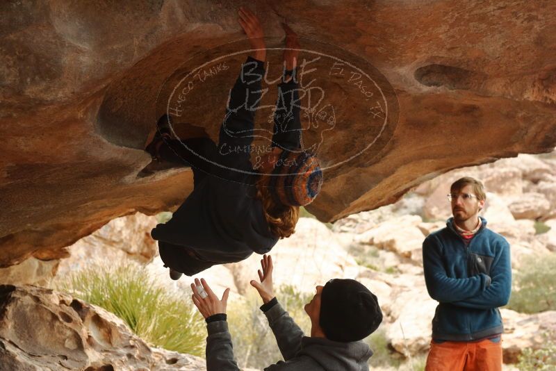 Bouldering in Hueco Tanks on 01/02/2020 with Blue Lizard Climbing and Yoga

Filename: SRM_20200102_1121140.jpg
Aperture: f/4.5
Shutter Speed: 1/250
Body: Canon EOS-1D Mark II
Lens: Canon EF 50mm f/1.8 II