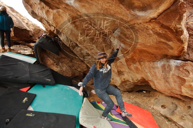 Bouldering in Hueco Tanks on 01/02/2020 with Blue Lizard Climbing and Yoga

Filename: SRM_20200102_1337302.jpg
Aperture: f/4.0
Shutter Speed: 1/250
Body: Canon EOS-1D Mark II
Lens: Canon EF 16-35mm f/2.8 L