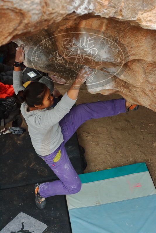 Bouldering in Hueco Tanks on 01/02/2020 with Blue Lizard Climbing and Yoga

Filename: SRM_20200102_1521490.jpg
Aperture: f/5.6
Shutter Speed: 1/250
Body: Canon EOS-1D Mark II
Lens: Canon EF 50mm f/1.8 II