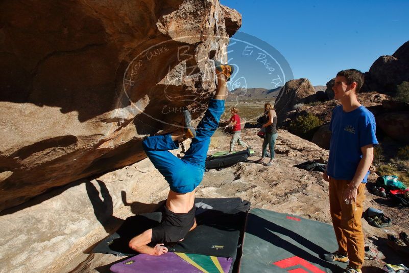 Bouldering in Hueco Tanks on 01/05/2020 with Blue Lizard Climbing and Yoga

Filename: SRM_20200105_1118080.jpg
Aperture: f/10.0
Shutter Speed: 1/320
Body: Canon EOS-1D Mark II
Lens: Canon EF 16-35mm f/2.8 L