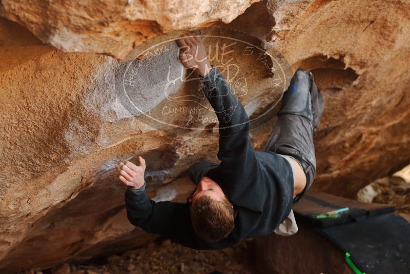 Bouldering in Hueco Tanks on 01/04/2020 with Blue Lizard Climbing and Yoga

Filename: SRM_20200104_1304460.jpg
Aperture: f/3.5
Shutter Speed: 1/250
Body: Canon EOS-1D Mark II
Lens: Canon EF 50mm f/1.8 II