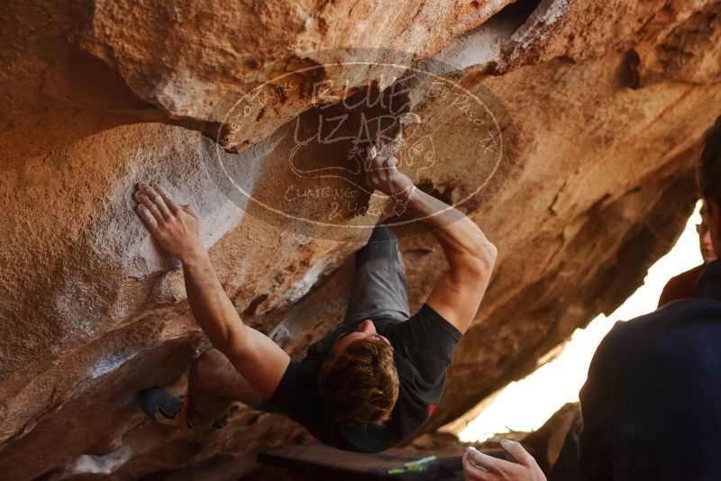 Bouldering in Hueco Tanks on 01/04/2020 with Blue Lizard Climbing and Yoga

Filename: SRM_20200104_1308280.jpg
Aperture: f/4.0
Shutter Speed: 1/250
Body: Canon EOS-1D Mark II
Lens: Canon EF 50mm f/1.8 II