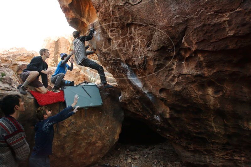 Bouldering in Hueco Tanks on 01/04/2020 with Blue Lizard Climbing and Yoga

Filename: SRM_20200104_1604110.jpg
Aperture: f/4.5
Shutter Speed: 1/250
Body: Canon EOS-1D Mark II
Lens: Canon EF 16-35mm f/2.8 L