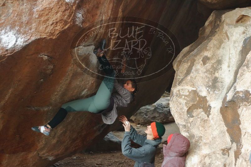 Bouldering in Hueco Tanks on 01/08/2020 with Blue Lizard Climbing and Yoga

Filename: SRM_20200108_1110540.jpg
Aperture: f/3.2
Shutter Speed: 1/250
Body: Canon EOS-1D Mark II
Lens: Canon EF 50mm f/1.8 II