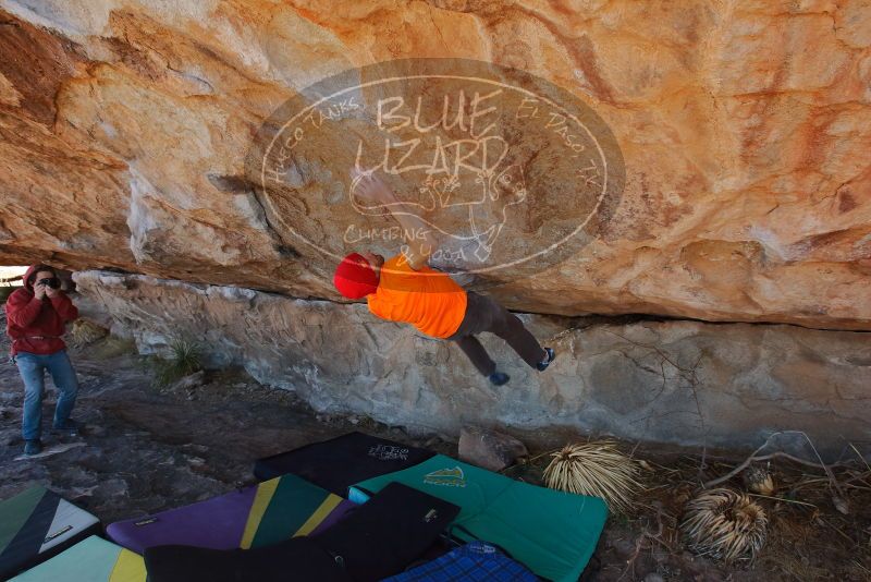 Bouldering in Hueco Tanks on 01/08/2020 with Blue Lizard Climbing and Yoga

Filename: SRM_20200108_1253290.jpg
Aperture: f/6.3
Shutter Speed: 1/250
Body: Canon EOS-1D Mark II
Lens: Canon EF 16-35mm f/2.8 L