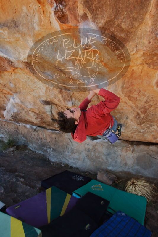 Bouldering in Hueco Tanks on 01/08/2020 with Blue Lizard Climbing and Yoga

Filename: SRM_20200108_1258141.jpg
Aperture: f/6.3
Shutter Speed: 1/250
Body: Canon EOS-1D Mark II
Lens: Canon EF 16-35mm f/2.8 L