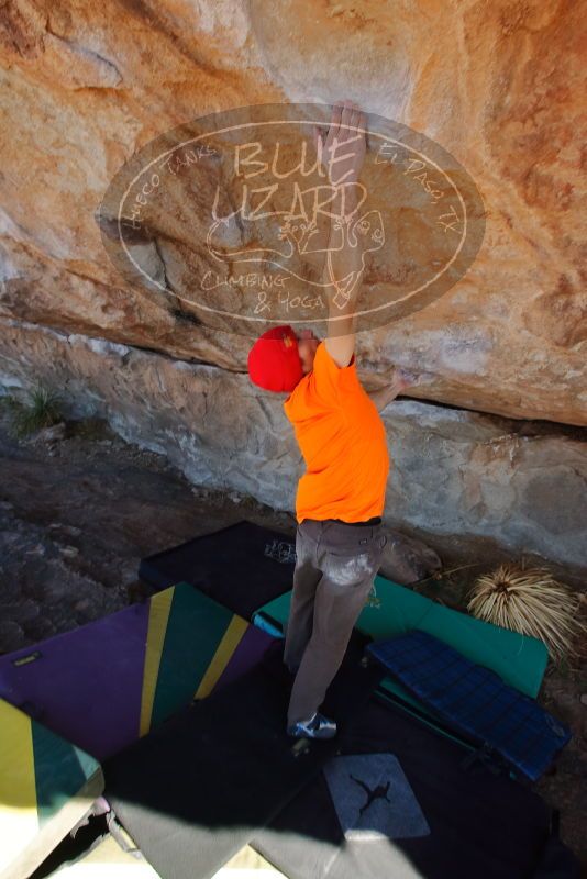 Bouldering in Hueco Tanks on 01/08/2020 with Blue Lizard Climbing and Yoga

Filename: SRM_20200108_1259124.jpg
Aperture: f/6.3
Shutter Speed: 1/250
Body: Canon EOS-1D Mark II
Lens: Canon EF 16-35mm f/2.8 L