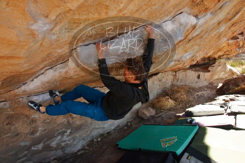 Bouldering in Hueco Tanks on 01/08/2020 with Blue Lizard Climbing and Yoga

Filename: SRM_20200108_1347581.jpg
Aperture: f/5.6
Shutter Speed: 1/400
Body: Canon EOS-1D Mark II
Lens: Canon EF 16-35mm f/2.8 L