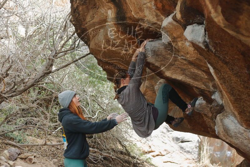 Bouldering in Hueco Tanks on 01/08/2020 with Blue Lizard Climbing and Yoga

Filename: SRM_20200108_1632150.jpg
Aperture: f/2.8
Shutter Speed: 1/250
Body: Canon EOS-1D Mark II
Lens: Canon EF 50mm f/1.8 II