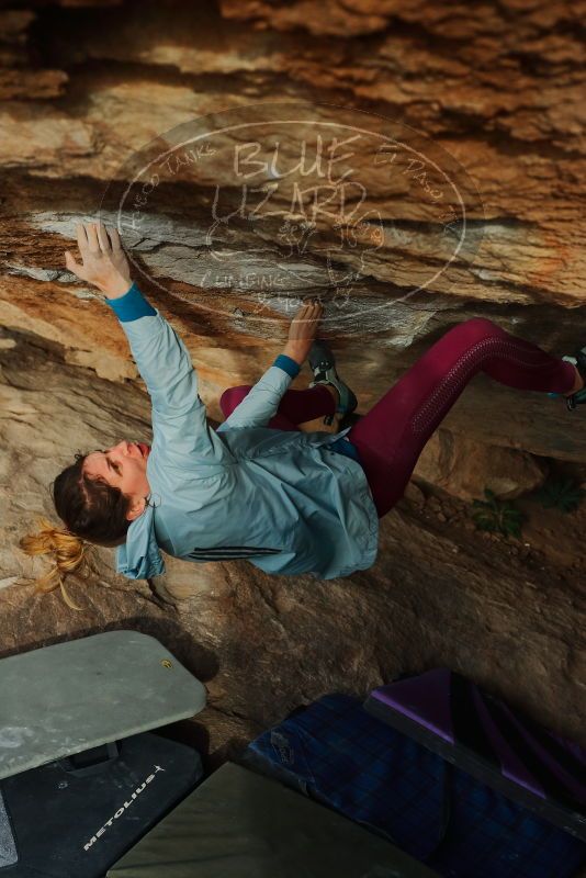 Bouldering in Hueco Tanks on 01/08/2020 with Blue Lizard Climbing and Yoga

Filename: SRM_20200108_1648330.jpg
Aperture: f/4.5
Shutter Speed: 1/400
Body: Canon EOS-1D Mark II
Lens: Canon EF 50mm f/1.8 II