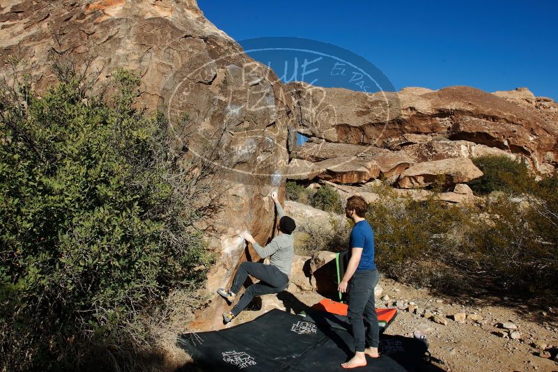 Bouldering in Hueco Tanks on 01/12/2020 with Blue Lizard Climbing and Yoga

Filename: SRM_20200112_1030480.jpg
Aperture: f/8.0
Shutter Speed: 1/320
Body: Canon EOS-1D Mark II
Lens: Canon EF 16-35mm f/2.8 L