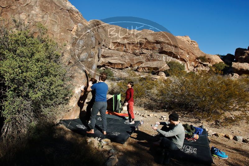 Bouldering in Hueco Tanks on 01/12/2020 with Blue Lizard Climbing and Yoga

Filename: SRM_20200112_1034250.jpg
Aperture: f/7.1
Shutter Speed: 1/320
Body: Canon EOS-1D Mark II
Lens: Canon EF 16-35mm f/2.8 L