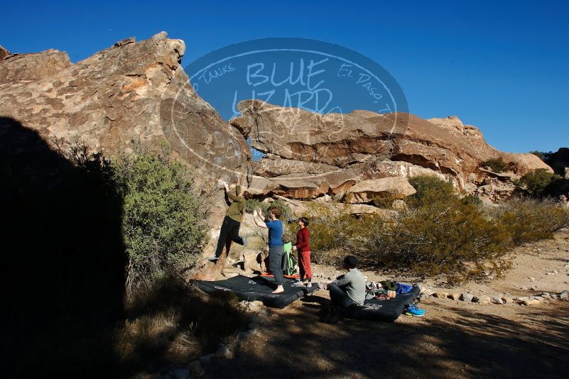 Bouldering in Hueco Tanks on 01/12/2020 with Blue Lizard Climbing and Yoga

Filename: SRM_20200112_1035210.jpg
Aperture: f/7.1
Shutter Speed: 1/320
Body: Canon EOS-1D Mark II
Lens: Canon EF 16-35mm f/2.8 L