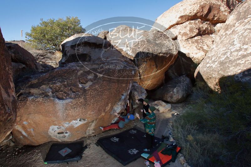 Bouldering in Hueco Tanks on 01/12/2020 with Blue Lizard Climbing and Yoga

Filename: SRM_20200112_1115080.jpg
Aperture: f/8.0
Shutter Speed: 1/250
Body: Canon EOS-1D Mark II
Lens: Canon EF 16-35mm f/2.8 L