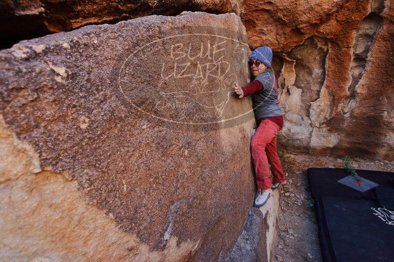 Bouldering in Hueco Tanks on 01/12/2020 with Blue Lizard Climbing and Yoga

Filename: SRM_20200112_1150550.jpg
Aperture: f/5.0
Shutter Speed: 1/250
Body: Canon EOS-1D Mark II
Lens: Canon EF 16-35mm f/2.8 L