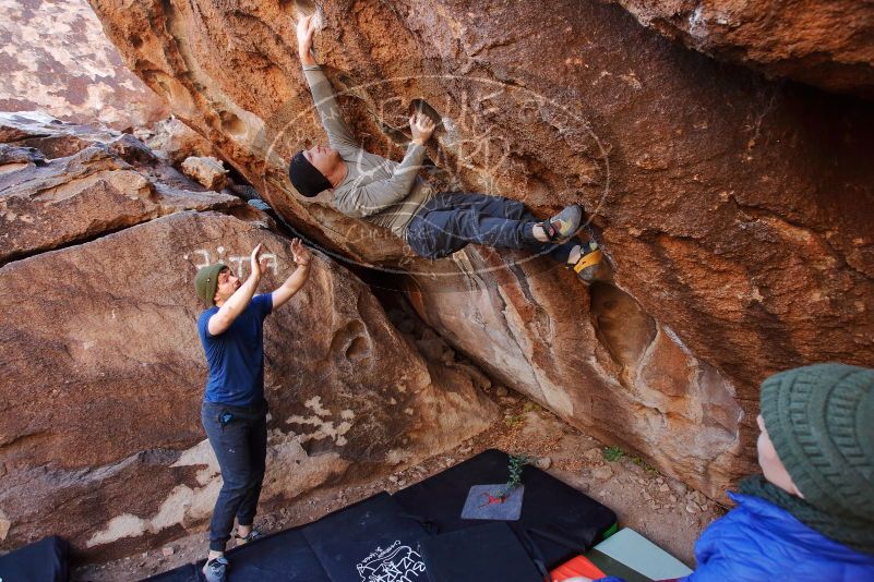 Bouldering in Hueco Tanks on 01/12/2020 with Blue Lizard Climbing and Yoga

Filename: SRM_20200112_1153231.jpg
Aperture: f/4.5
Shutter Speed: 1/250
Body: Canon EOS-1D Mark II
Lens: Canon EF 16-35mm f/2.8 L