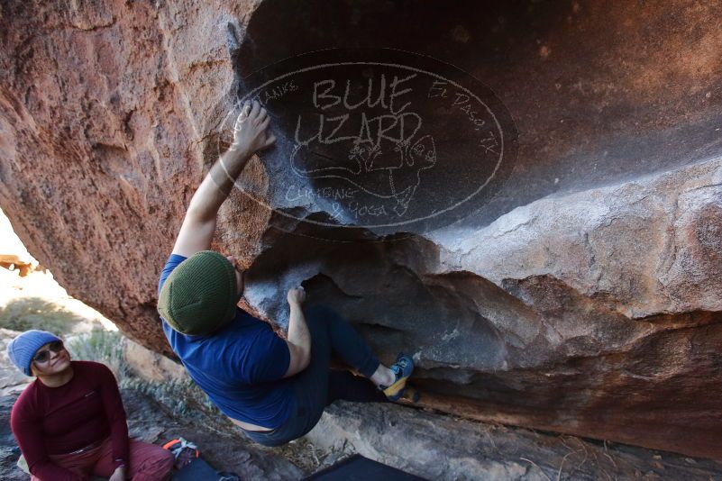 Bouldering in Hueco Tanks on 01/12/2020 with Blue Lizard Climbing and Yoga

Filename: SRM_20200112_1703571.jpg
Aperture: f/4.5
Shutter Speed: 1/250
Body: Canon EOS-1D Mark II
Lens: Canon EF 16-35mm f/2.8 L