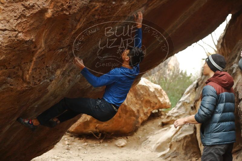 Bouldering in Hueco Tanks on 01/16/2020 with Blue Lizard Climbing and Yoga

Filename: SRM_20200116_1138470.jpg
Aperture: f/3.2
Shutter Speed: 1/320
Body: Canon EOS-1D Mark II
Lens: Canon EF 50mm f/1.8 II