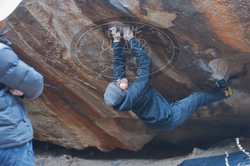 Bouldering in Hueco Tanks on 01/16/2020 with Blue Lizard Climbing and Yoga

Filename: SRM_20200116_1450530.jpg
Aperture: f/3.2
Shutter Speed: 1/250
Body: Canon EOS-1D Mark II
Lens: Canon EF 50mm f/1.8 II