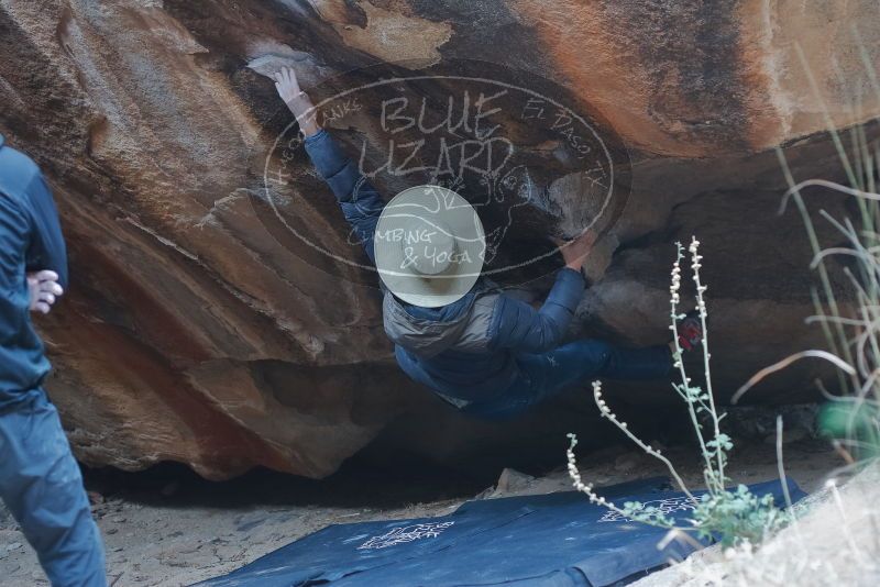 Bouldering in Hueco Tanks on 01/16/2020 with Blue Lizard Climbing and Yoga

Filename: SRM_20200116_1452300.jpg
Aperture: f/3.2
Shutter Speed: 1/250
Body: Canon EOS-1D Mark II
Lens: Canon EF 50mm f/1.8 II