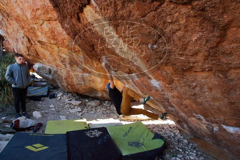 Bouldering in Hueco Tanks on 01/18/2020 with Blue Lizard Climbing and Yoga

Filename: SRM_20200118_1155321.jpg
Aperture: f/5.0
Shutter Speed: 1/250
Body: Canon EOS-1D Mark II
Lens: Canon EF 16-35mm f/2.8 L