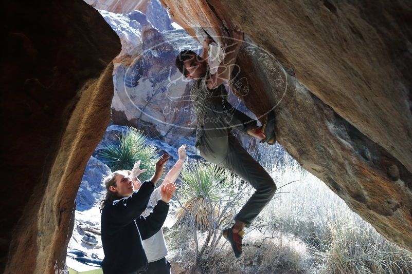 Bouldering in Hueco Tanks on 01/18/2020 with Blue Lizard Climbing and Yoga

Filename: SRM_20200118_1304460.jpg
Aperture: f/5.0
Shutter Speed: 1/250
Body: Canon EOS-1D Mark II
Lens: Canon EF 50mm f/1.8 II