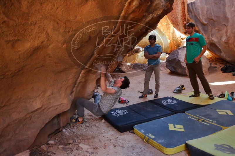 Bouldering in Hueco Tanks on 01/18/2020 with Blue Lizard Climbing and Yoga

Filename: SRM_20200118_1526290.jpg
Aperture: f/3.2
Shutter Speed: 1/250
Body: Canon EOS-1D Mark II
Lens: Canon EF 16-35mm f/2.8 L