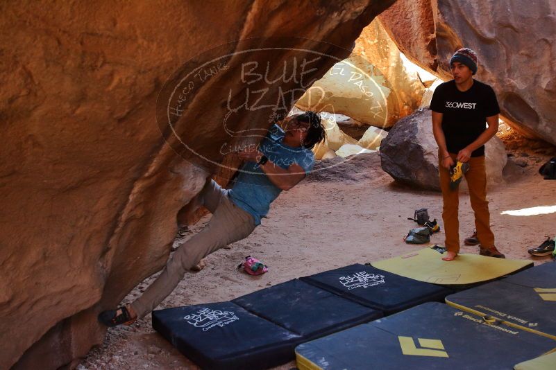 Bouldering in Hueco Tanks on 01/18/2020 with Blue Lizard Climbing and Yoga

Filename: SRM_20200118_1528390.jpg
Aperture: f/3.2
Shutter Speed: 1/250
Body: Canon EOS-1D Mark II
Lens: Canon EF 16-35mm f/2.8 L