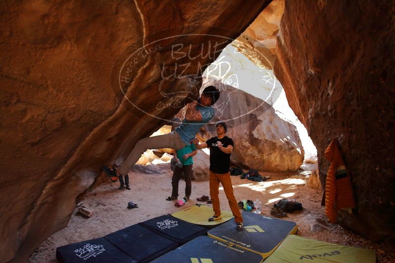 Bouldering in Hueco Tanks on 01/18/2020 with Blue Lizard Climbing and Yoga

Filename: SRM_20200118_1536150.jpg
Aperture: f/3.5
Shutter Speed: 1/250
Body: Canon EOS-1D Mark II
Lens: Canon EF 16-35mm f/2.8 L