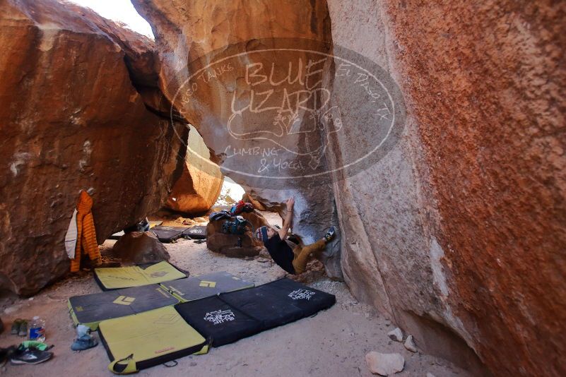 Bouldering in Hueco Tanks on 01/18/2020 with Blue Lizard Climbing and Yoga

Filename: SRM_20200118_1539460.jpg
Aperture: f/3.2
Shutter Speed: 1/250
Body: Canon EOS-1D Mark II
Lens: Canon EF 16-35mm f/2.8 L