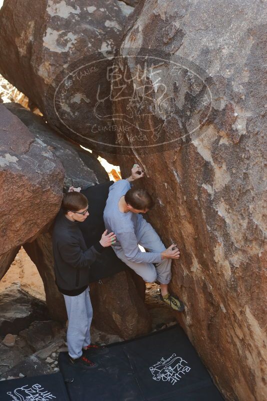 Bouldering in Hueco Tanks on 01/19/2020 with Blue Lizard Climbing and Yoga

Filename: SRM_20200119_1226310.jpg
Aperture: f/3.2
Shutter Speed: 1/250
Body: Canon EOS-1D Mark II
Lens: Canon EF 50mm f/1.8 II