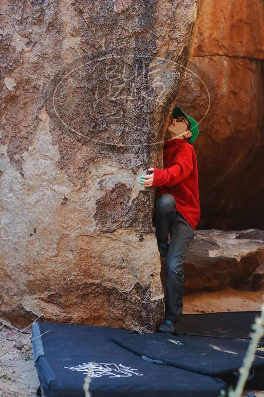 Bouldering in Hueco Tanks on 01/19/2020 with Blue Lizard Climbing and Yoga

Filename: SRM_20200119_1304230.jpg
Aperture: f/3.2
Shutter Speed: 1/320
Body: Canon EOS-1D Mark II
Lens: Canon EF 50mm f/1.8 II