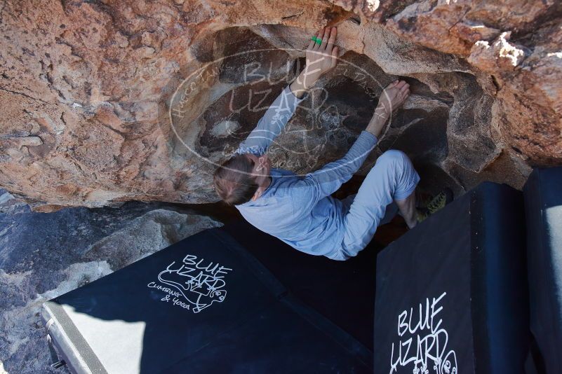 Bouldering in Hueco Tanks on 01/19/2020 with Blue Lizard Climbing and Yoga

Filename: SRM_20200119_1456230.jpg
Aperture: f/6.3
Shutter Speed: 1/320
Body: Canon EOS-1D Mark II
Lens: Canon EF 16-35mm f/2.8 L