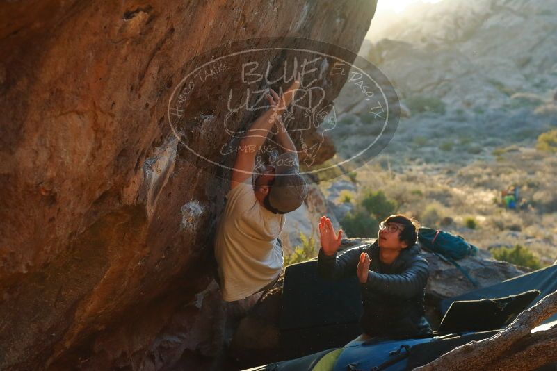 Bouldering in Hueco Tanks on 01/19/2020 with Blue Lizard Climbing and Yoga

Filename: SRM_20200119_1802550.jpg
Aperture: f/4.5
Shutter Speed: 1/320
Body: Canon EOS-1D Mark II
Lens: Canon EF 50mm f/1.8 II