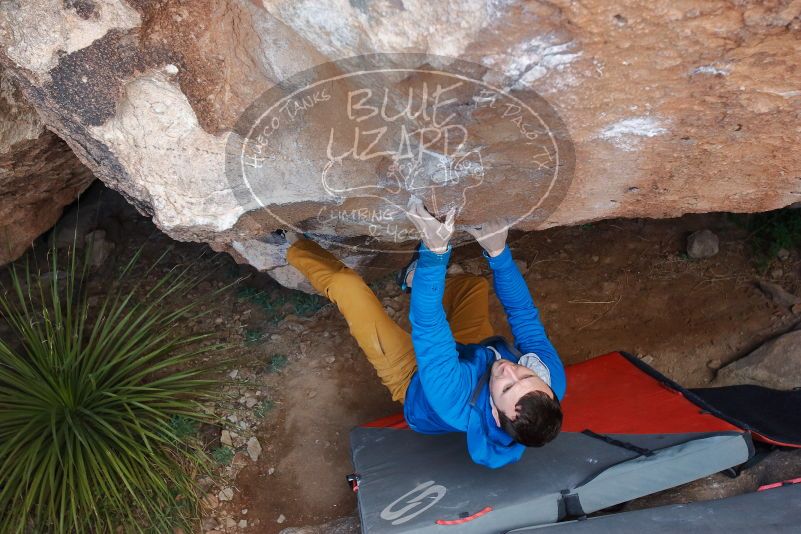 Bouldering in Hueco Tanks on 01/27/2020 with Blue Lizard Climbing and Yoga

Filename: SRM_20200127_1113280.jpg
Aperture: f/5.6
Shutter Speed: 1/250
Body: Canon EOS-1D Mark II
Lens: Canon EF 16-35mm f/2.8 L