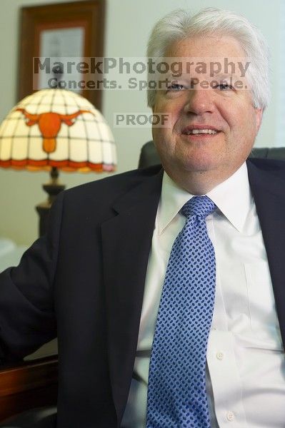 Portrait of UT Vice President and Chief Financial Officer Kevin Hegarty.

Filename: SRM_20061211_0906169.jpg
Aperture: f/3.5
Shutter Speed: 1/200
Body: Canon EOS-1D Mark II
Lens: Canon EF 50mm f/1.8 II