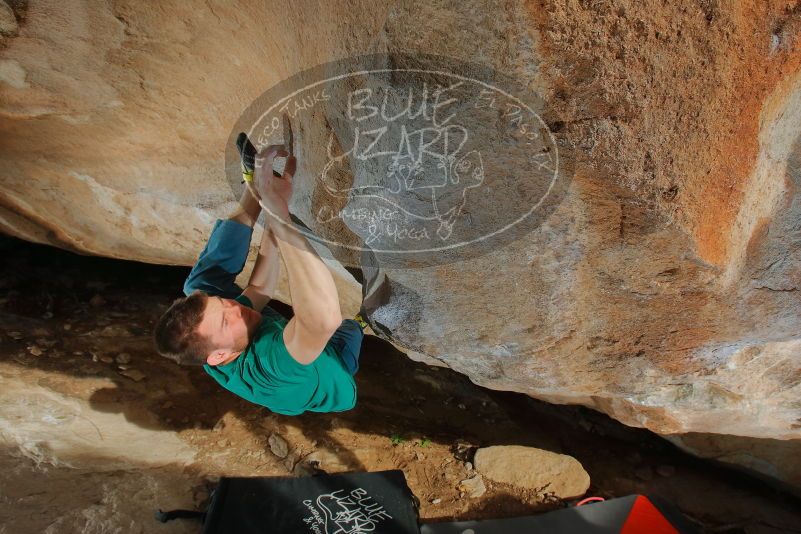 Bouldering in Hueco Tanks on 01/29/2020 with Blue Lizard Climbing and Yoga

Filename: SRM_20200129_1648260.jpg
Aperture: f/8.0
Shutter Speed: 1/250
Body: Canon EOS-1D Mark II
Lens: Canon EF 16-35mm f/2.8 L