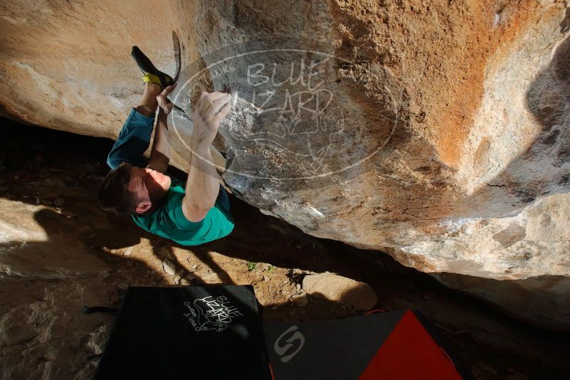 Bouldering in Hueco Tanks on 01/29/2020 with Blue Lizard Climbing and Yoga

Filename: SRM_20200129_1655390.jpg
Aperture: f/8.0
Shutter Speed: 1/250
Body: Canon EOS-1D Mark II
Lens: Canon EF 16-35mm f/2.8 L