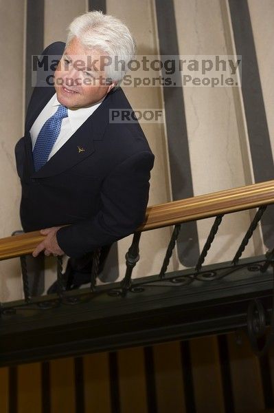 Portrait of UT Vice President and Chief Financial Officer Kevin Hegarty.

Filename: SRM_20061211_0913500.jpg
Aperture: f/3.5
Shutter Speed: 1/200
Body: Canon EOS-1D Mark II
Lens: Canon EF 50mm f/1.8 II