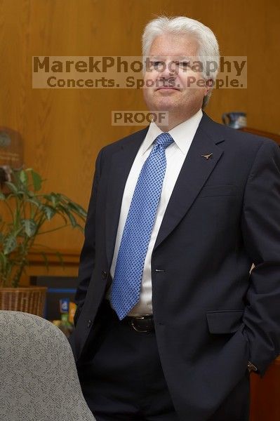 Portrait of UT Vice President and Chief Financial Officer Kevin Hegarty.

Filename: SRM_20061211_0915403.jpg
Aperture: f/3.5
Shutter Speed: 1/200
Body: Canon EOS-1D Mark II
Lens: Canon EF 50mm f/1.8 II